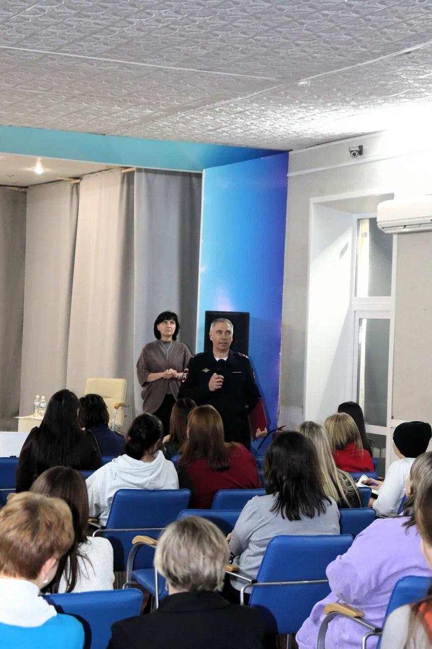 Накануне состоялось Региональное родительское собрание Республики Алтай «Безопасность детей в каникулярное время» Накануне состоялось Региональное родительское собрание Республики Алтай «Безопасность детей в каникулярное время»