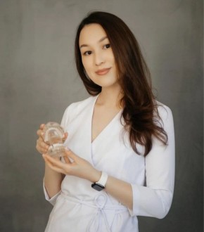 Молодой специалист — врач-стоматолог Бибигуль Есимова прибыла на работу в Турочакскую больницу