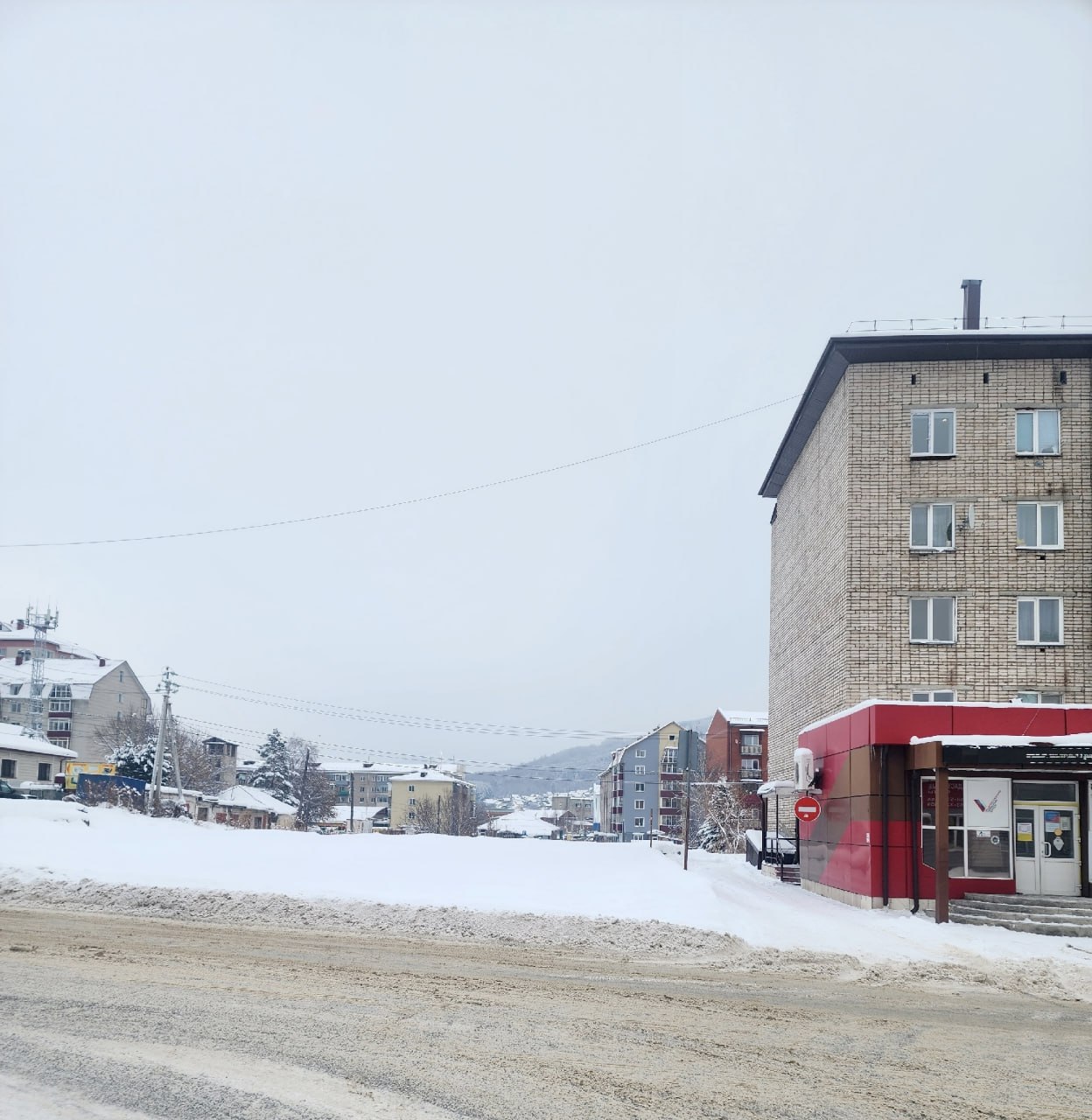 Снесли деревянную двухэтажку по ул. Чаптынова, 30, это рядом с МФЦ