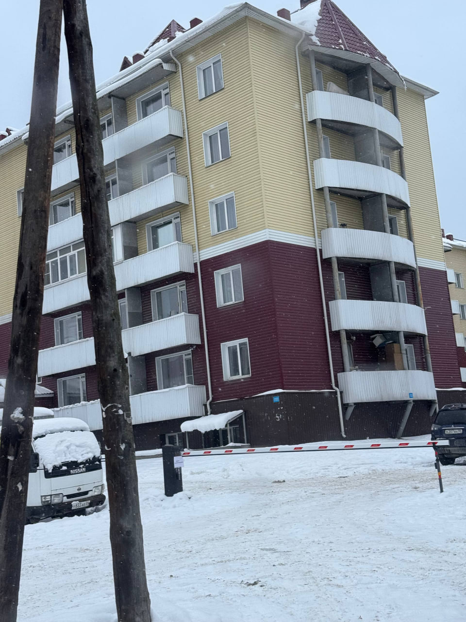 От подписчика. На ул. Осипенко в городе возник шлагбаум От подписчика. На ул. Осипенко в городе возник шлагбаум