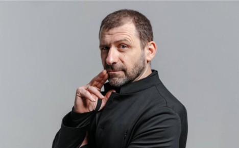 Игорь Рыбаков, участник списка богатейших людей России в 2025 году с состоянием в 24 млрд долларов США, совладелец корпорации «Технониколь» и сооснователь «Рыбаков Фонд», известный меценат, куратор множества образовательных...