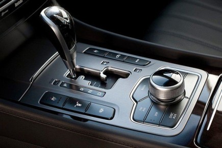 Роспотребнадзор и суд помогли жителю республики вернуть деньги за бракованную коробку передач