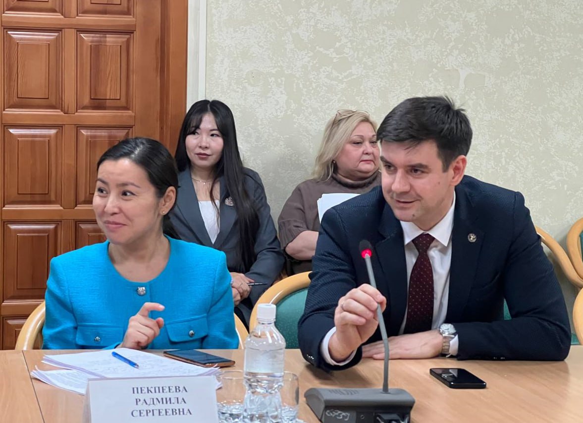 Комитет по здравоохранению и социальной защите готовится к сессии Комитет по здравоохранению и социальной защите готовится к сессии