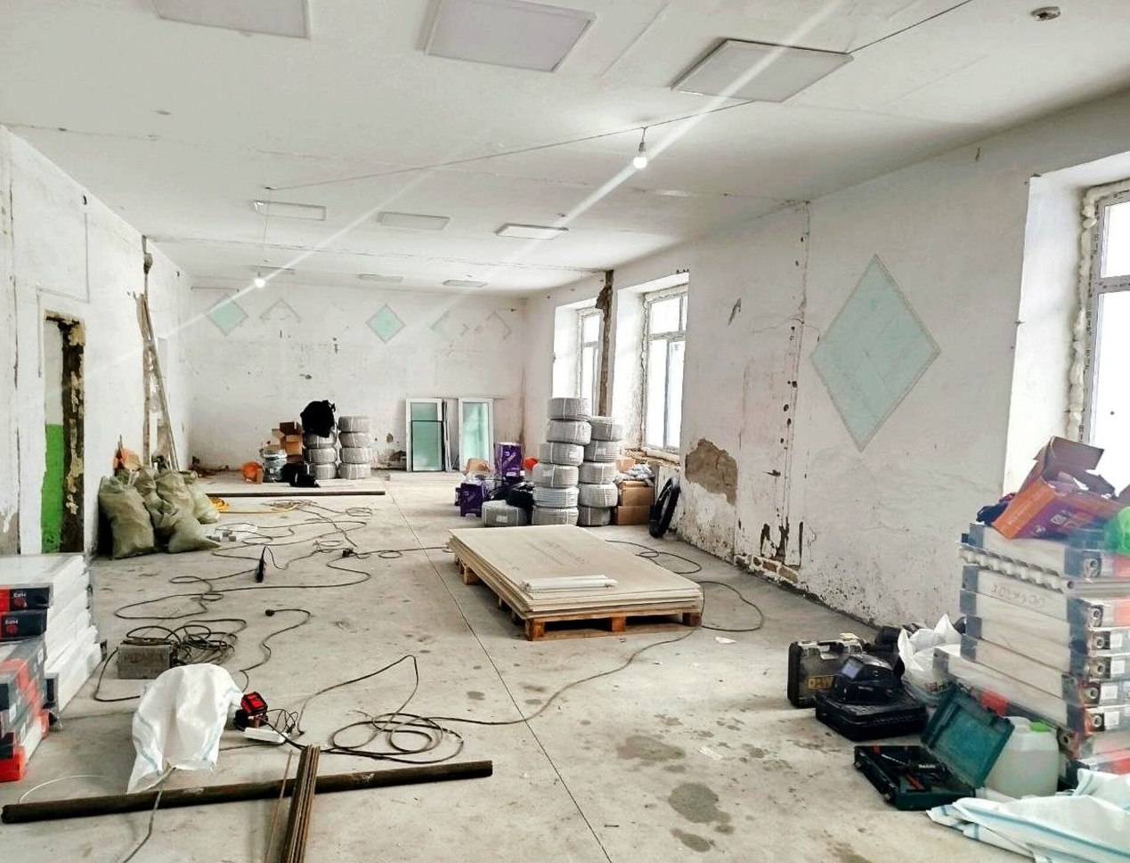 Ремонт Актельской и Шебалинской школ, а также Чергинского пришкольного интерната продолжается в Шебалинском районе, сообщила администрация Ремонт Актельской и Шебалинской школ, а также Чергинского пришкольного интерната продолжается в Шебалинском районе, сообщила администрация