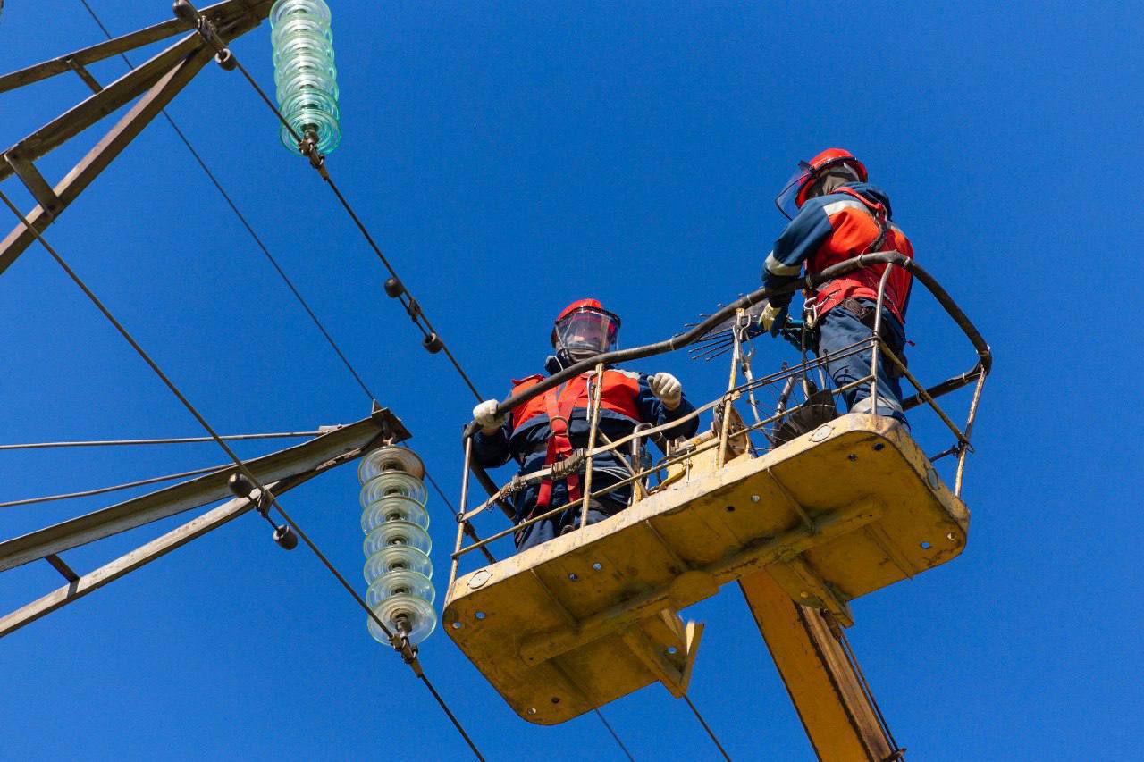 Александр Прокопьев: Новые фельдшерско-акушерские пункты в Усть-Коксинском и Турочакском районах, построенные в рамках нацпроекта «Продолжительная и активная жизнь», теперь подключены к электросетям Александр Прокопьев: Новые фельдшерско-акушерские пункты в Усть-Коксинском и Турочакском районах, построенные в рамках нацпроекта «Продолжительная и активная жизнь», теперь подключены к электросетям