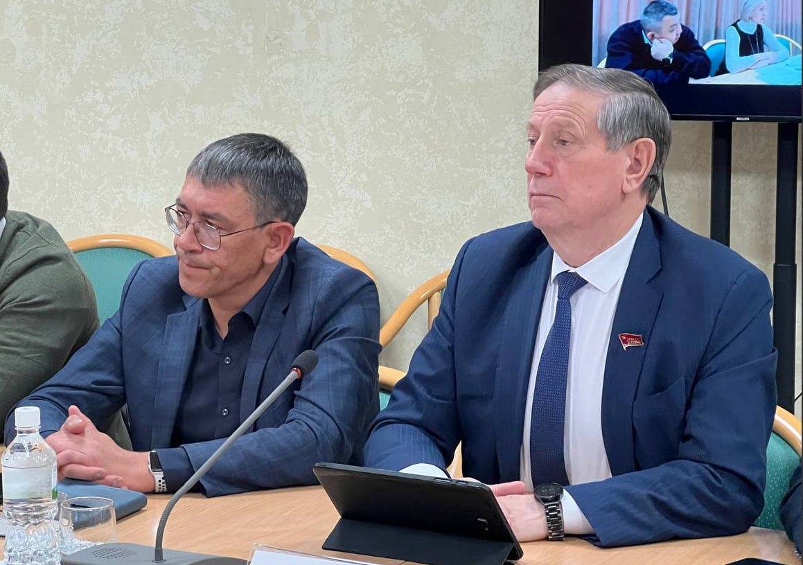 Комитет по здравоохранению и социальной защите готовится к сессии Комитет по здравоохранению и социальной защите готовится к сессии