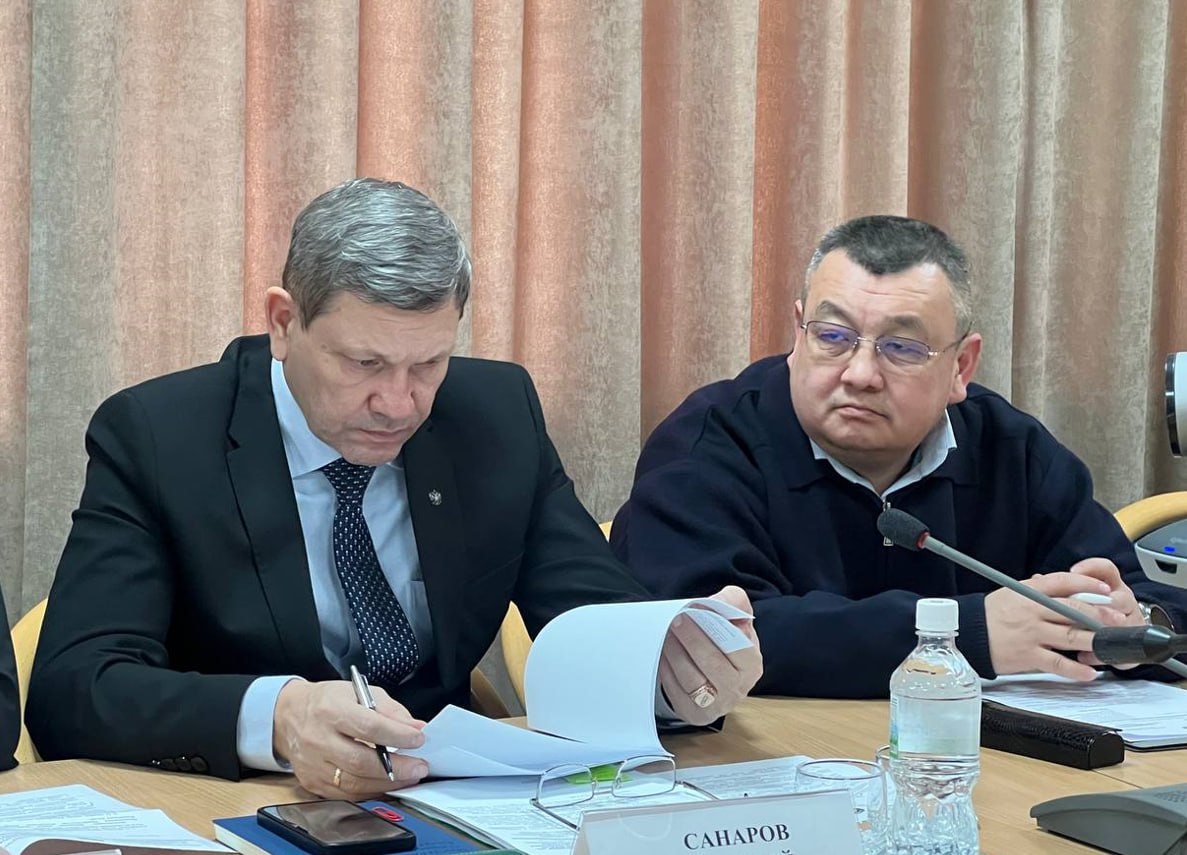 Комитет по здравоохранению и социальной защите готовится к сессии Комитет по здравоохранению и социальной защите готовится к сессии