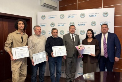 В рабочей командировке в Москве встретился с земляками в Постпредстве Республики Алтай