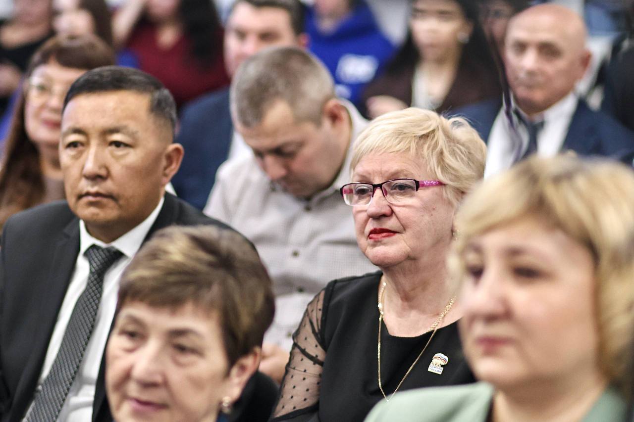 Народную программу в действии обсудили на конференции "Единой России" накануне в Горно-Алтайске Народную программу в действии обсудили на конференции "Единой России" накануне в Горно-Алтайске