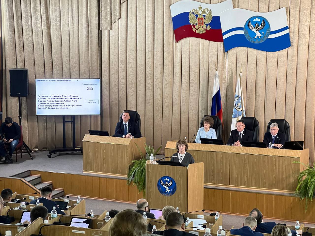 Приняты изменения в закон об административных правонарушениях в части запрета за склонение к искусственному прерыванию беременности