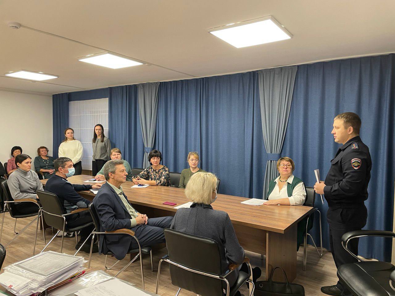 Сотрудники Госавтоинспекции Майминского района провели профилактическую беседу с коллективом районной больницы