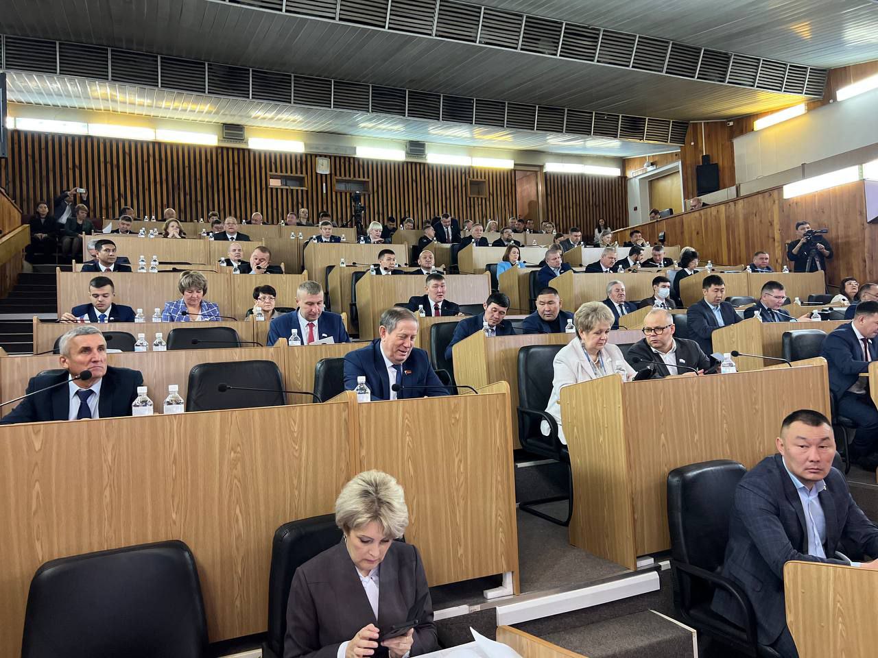 Прямо сейчас начала работу XIII очередная сессия Государственного Собрания – Эл Курултай восьмого созыва Прямо сейчас начала работу XIII очередная сессия Государственного Собрания – Эл Курултай восьмого созыва