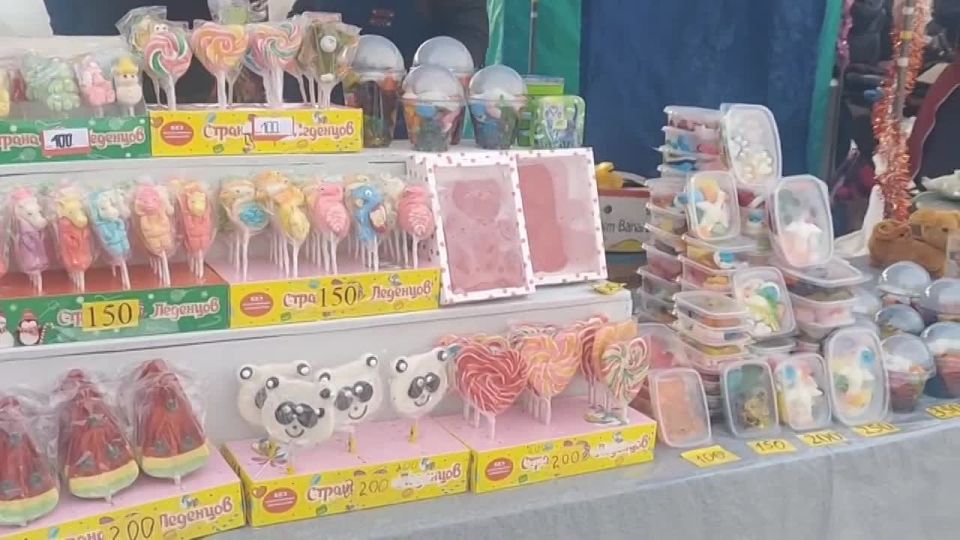 Республиканская предновогодняя ярмарка в самом разгаре!