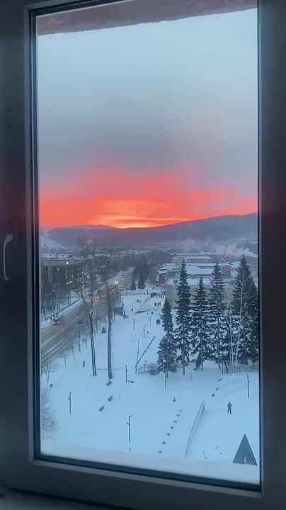 А вы видели, какой сегодня был потрясающий рассвет?