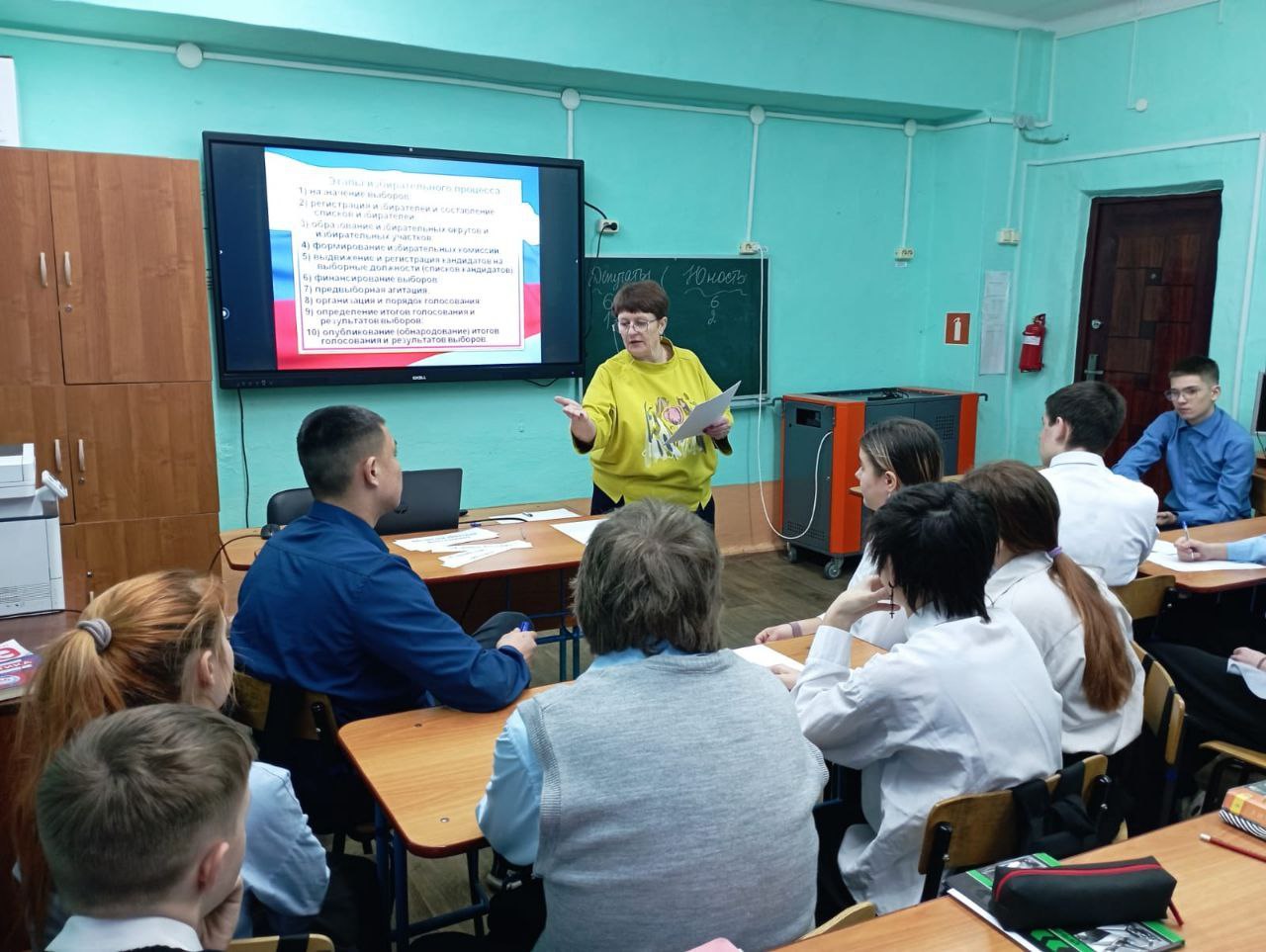 В территориальных и участковых избирательных комиссиях Республики Алтай подвели итоги деятельности за 2025 год по повышению правовой культуры молодых и будущих избирателей В территориальных и участковых избирательных комиссиях Республики Алтай подвели итоги деятельности за 2025 год по повышению правовой культуры молодых и будущих избирателей