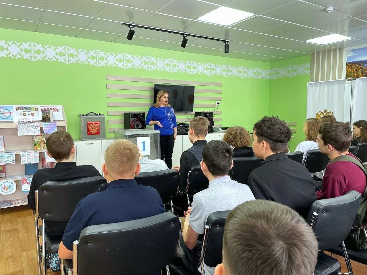 В территориальных и участковых избирательных комиссиях Республики Алтай подвели итоги деятельности за 2025 год по повышению правовой культуры молодых и будущих избирателей В территориальных и участковых избирательных комиссиях Республики Алтай подвели итоги деятельности за 2025 год по повышению правовой культуры молодых и будущих избирателей