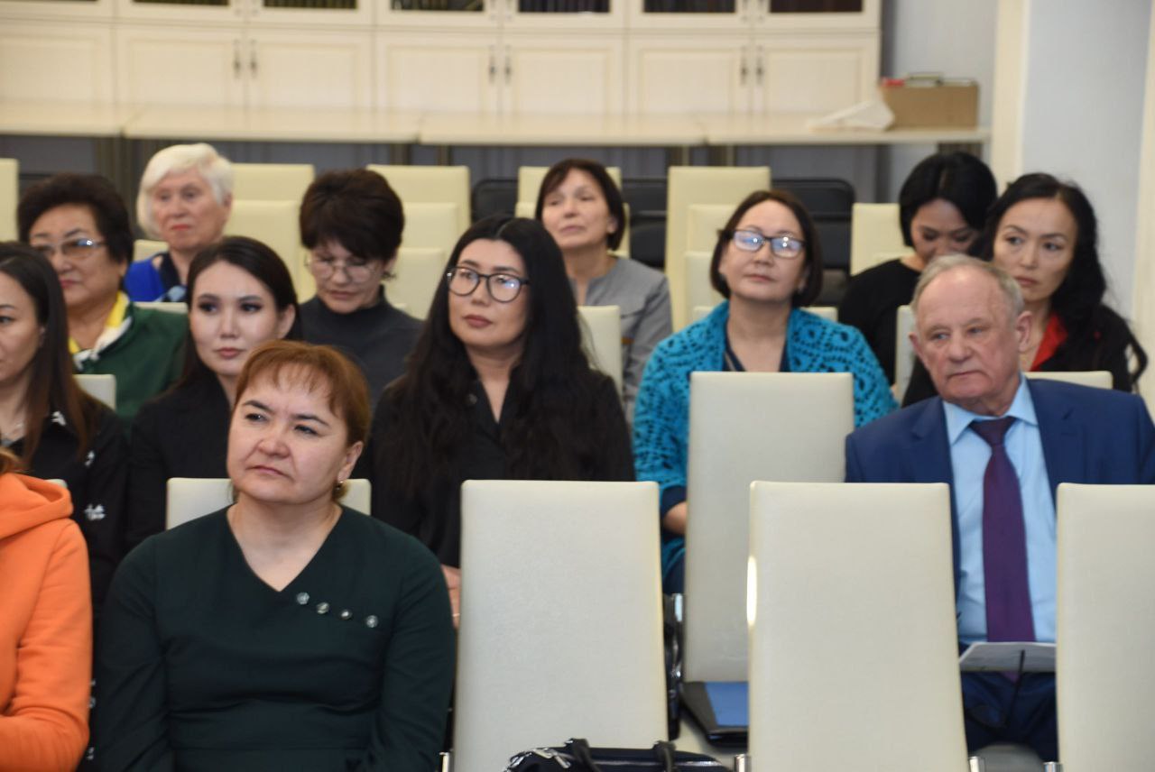 Мэр Горно-Алтайска Ольга Сафронова провела пресс-конференцию, посвященную итогам 2025 года и планам на предстоящий 2026 год Мэр Горно-Алтайска Ольга Сафронова провела пресс-конференцию, посвященную итогам 2025 года и планам на предстоящий 2026 год