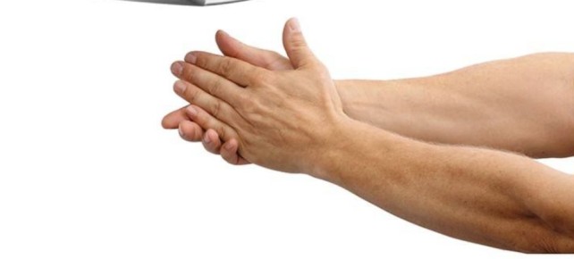 ��������� ������� ��� ���: ����� ����� Mediclinics Dualflow Plus M14 � Dyson Airblade