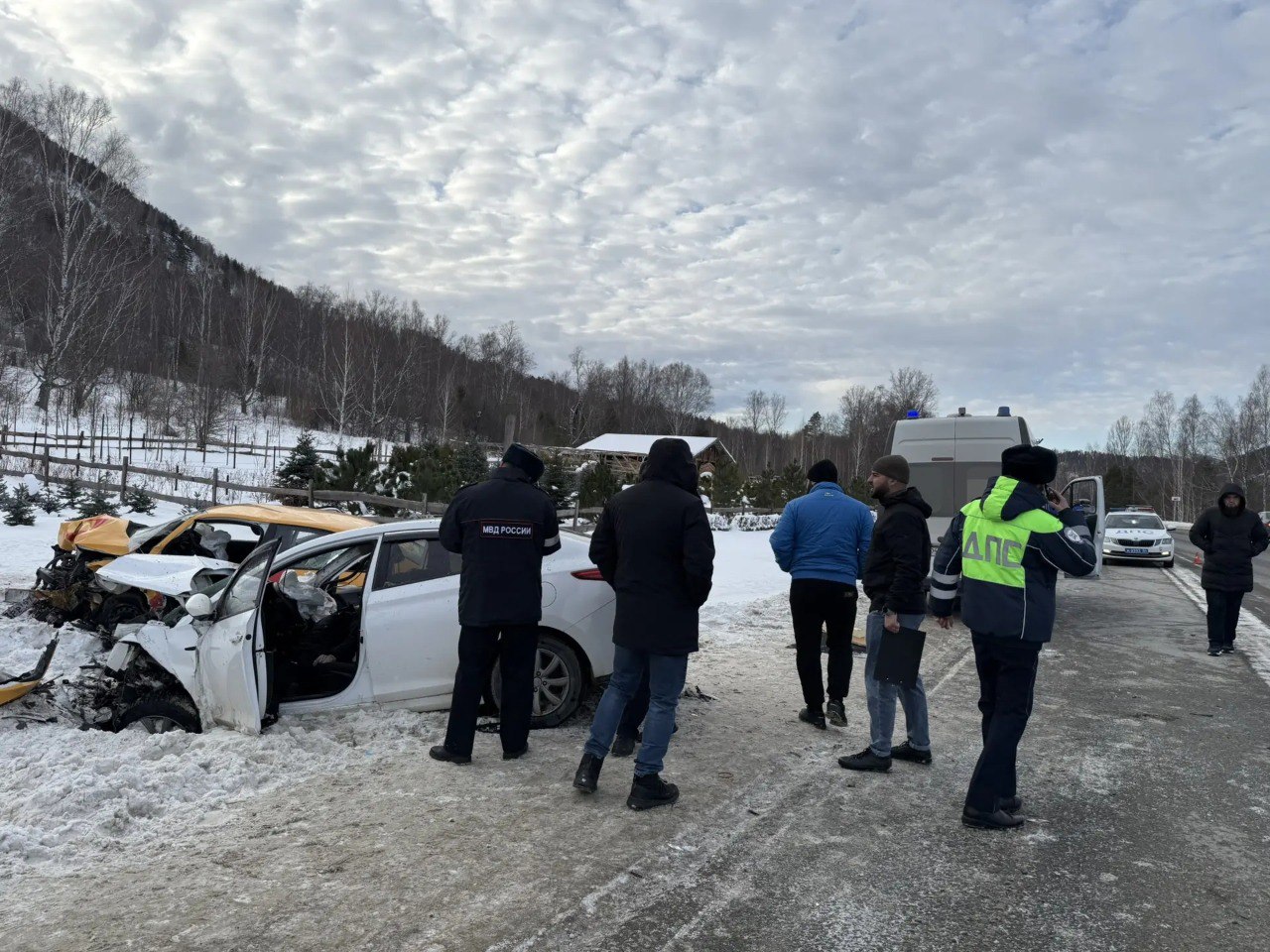 В Майминском районе в результате ДТП погибли два человека и трое госпитализированы В Майминском районе в результате ДТП погибли два человека и трое госпитализированы