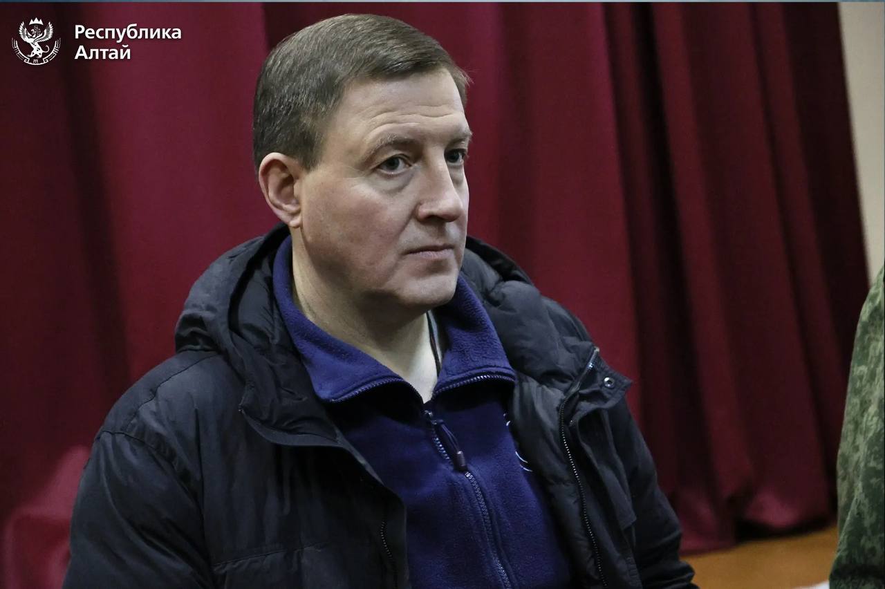 Андрей Турчак в селе Каракол Онгудайского района провел встречу с сотрудниками ветеринарных служб и главами сельских поселений, где обсудили ситуацию с пастереллёзом в муниципалитете Андрей Турчак в селе Каракол Онгудайского района провел встречу с сотрудниками ветеринарных служб и главами сельских поселений, где обсудили ситуацию с пастереллёзом в муниципалитете