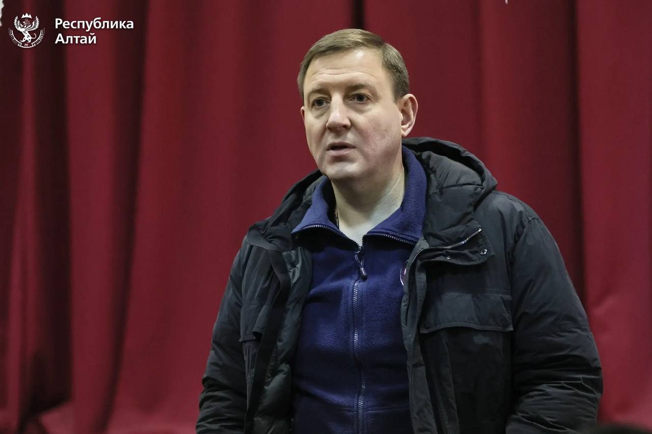 Андрей Турчак в селе Каракол Онгудайского района провел встречу с сотрудниками ветеринарных служб и главами сельских поселений, где обсудили ситуацию с пастереллёзом в муниципалитете Андрей Турчак в селе Каракол Онгудайского района провел встречу с сотрудниками ветеринарных служб и главами сельских поселений, где обсудили ситуацию с пастереллёзом в муниципалитете