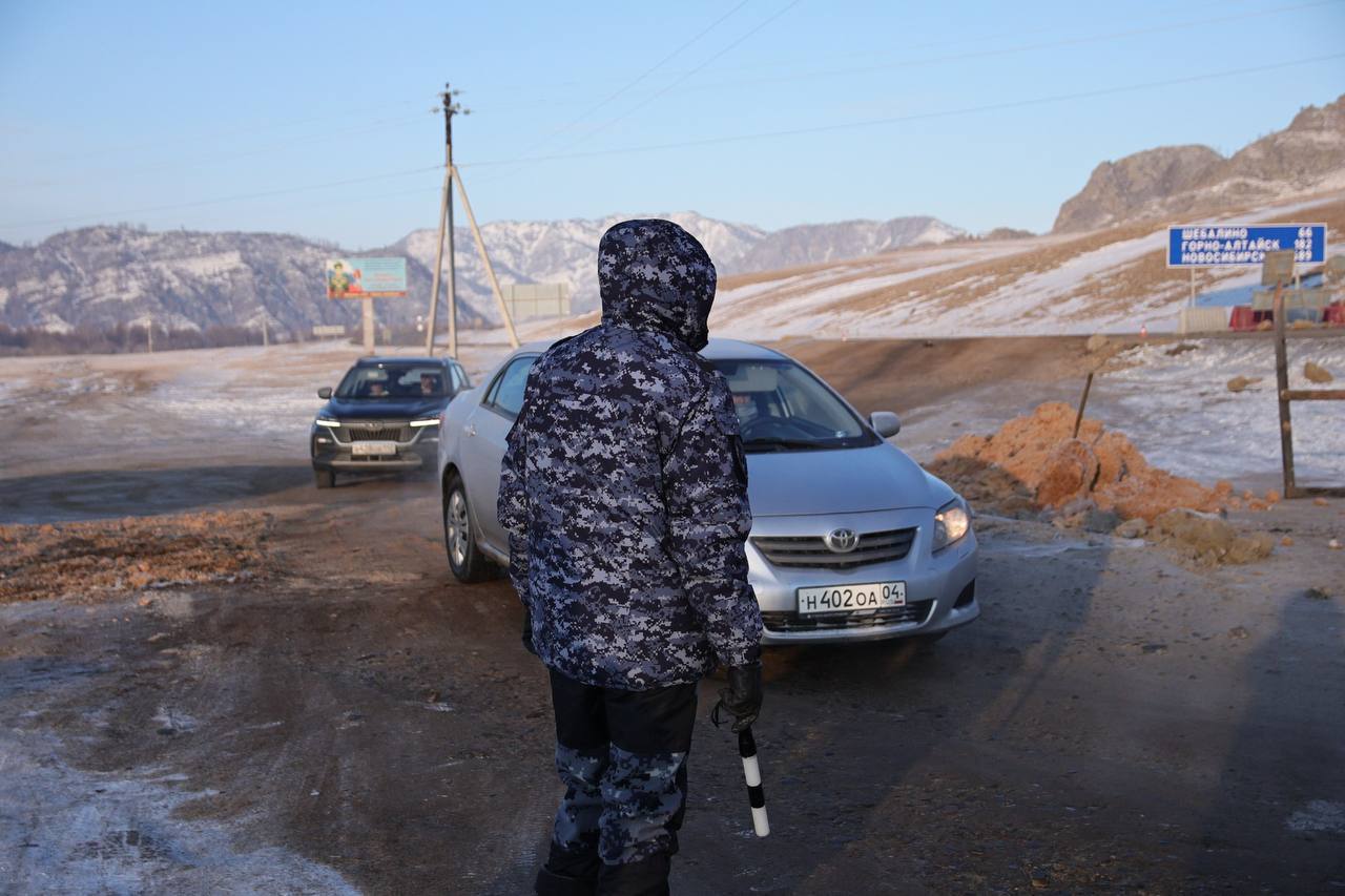 Александр Прокопьев: Сегодня с Главой Республики Алтай Андреем Анатольевичем Турчаком работаем в Онгудайском районе, где произошла вспышка пастереллеза у крупного рогатого скота Александр Прокопьев: Сегодня с Главой Республики Алтай Андреем Анатольевичем Турчаком работаем в Онгудайском районе, где произошла вспышка пастереллеза у крупного рогатого скота