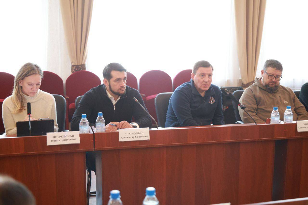 Александр Прокопьев: Сегодня с Главой Республики Алтай Андреем Анатольевичем Турчаком работаем в Онгудайском районе, где произошла вспышка пастереллеза у крупного рогатого скота Александр Прокопьев: Сегодня с Главой Республики Алтай Андреем Анатольевичем Турчаком работаем в Онгудайском районе, где произошла вспышка пастереллеза у крупного рогатого скота