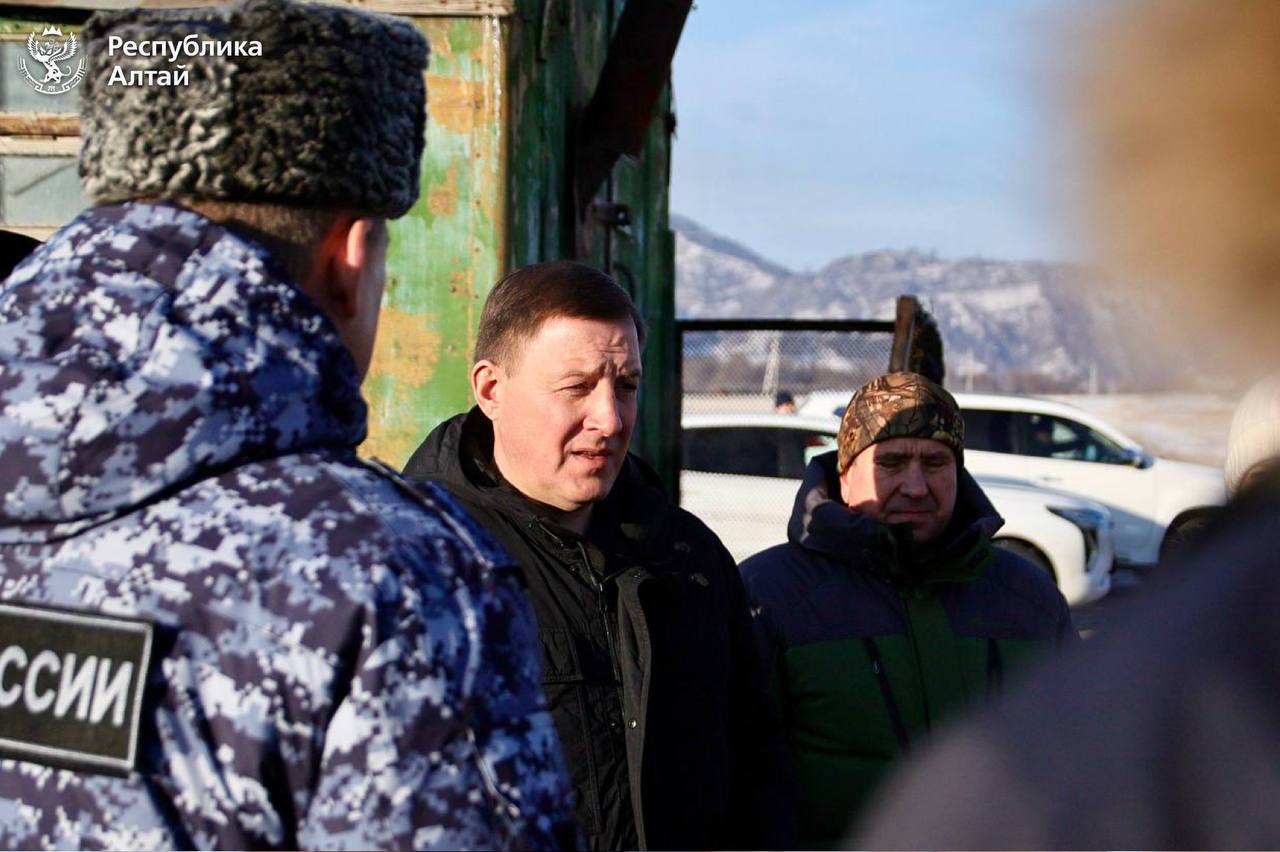 Глава Республики Алтай Андрей Турчак работает сегодня в Онгудайском районе, где в двух поселениях перед Новым годом были выявлены случаи пастереллёза у сельхозживотных Глава Республики Алтай Андрей Турчак работает сегодня в Онгудайском районе, где в двух поселениях перед Новым годом были выявлены случаи пастереллёза у сельхозживотных