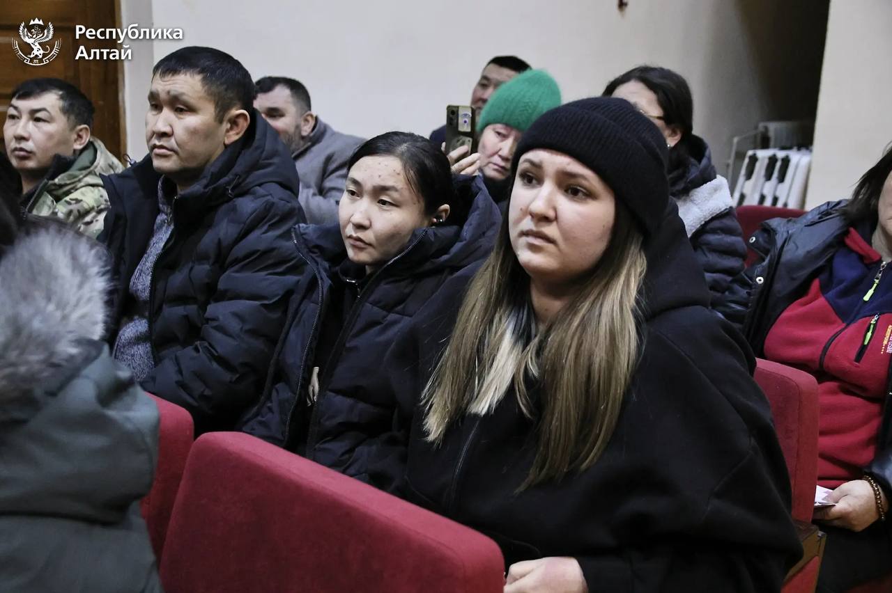 Андрей Турчак в селе Каракол Онгудайского района провел встречу с сотрудниками ветеринарных служб и главами сельских поселений, где обсудили ситуацию с пастереллёзом в муниципалитете Андрей Турчак в селе Каракол Онгудайского района провел встречу с сотрудниками ветеринарных служб и главами сельских поселений, где обсудили ситуацию с пастереллёзом в муниципалитете