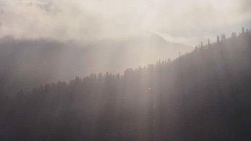 Искрящееся утро над Телецким Озером