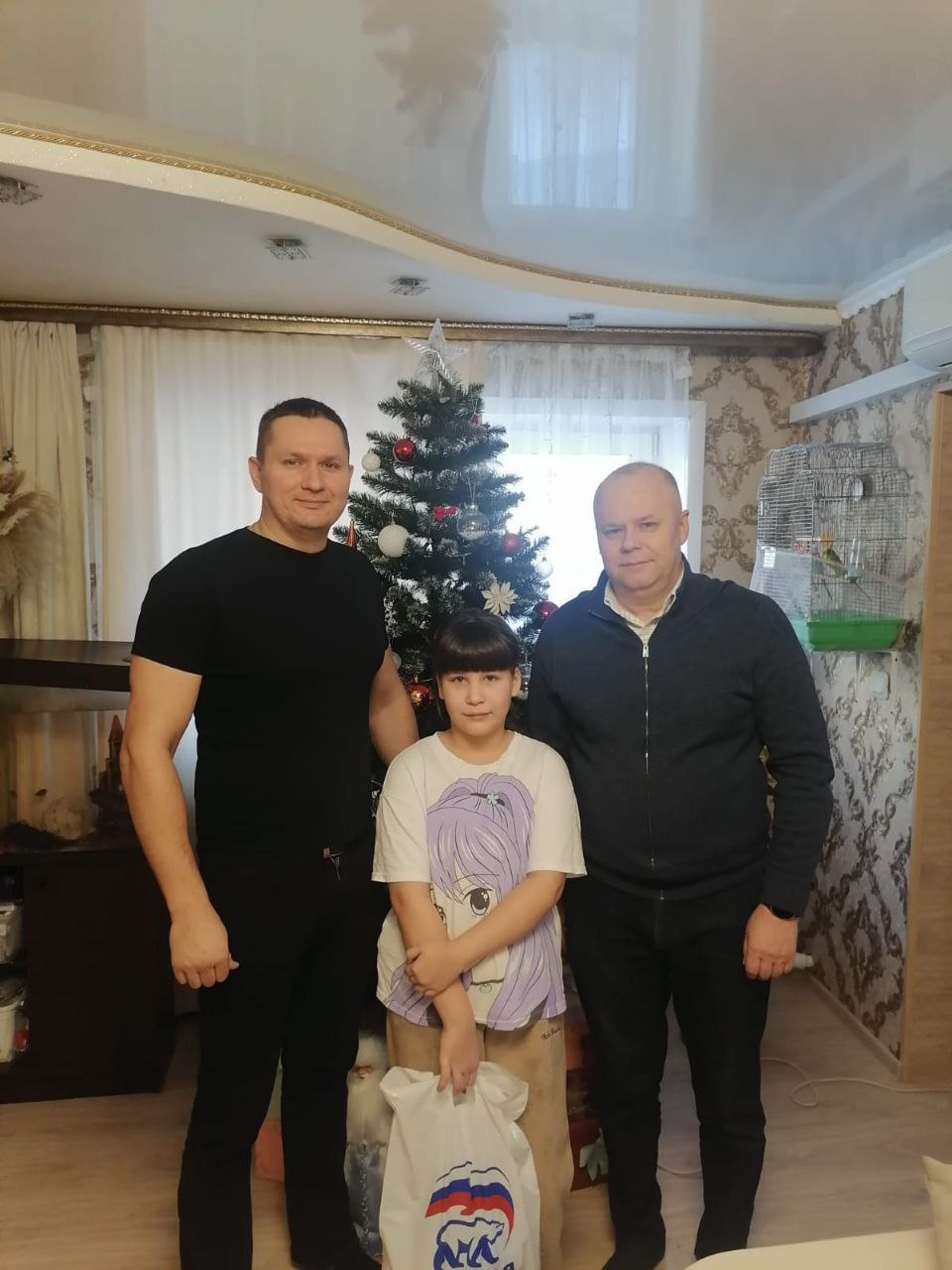 Депутат Госсобрания Константин Криворученко совместно с депутатами Горсовета поздравили детей с ограниченными возможностями с Новым годом и Рождеством