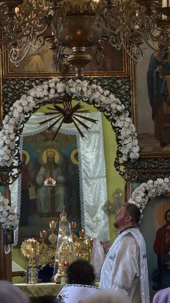 Православные верующие отмечают Рождество Христово Православные верующие отмечают Рождество Христово