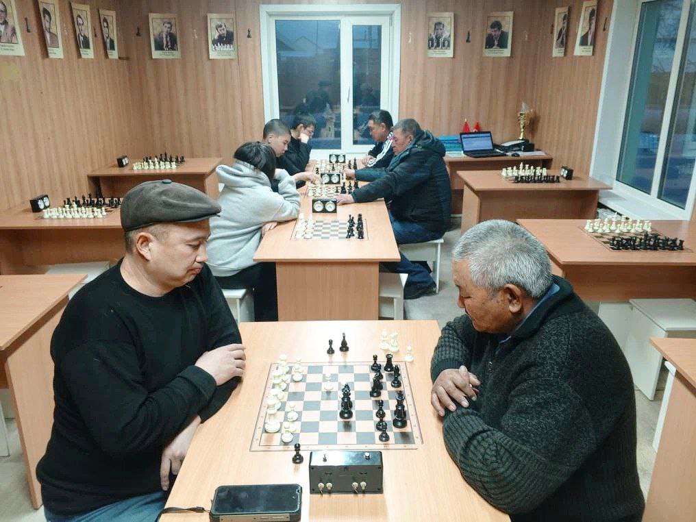 Турнир по шахматам на призы Деда Мороза прошел в Кош-Агаче