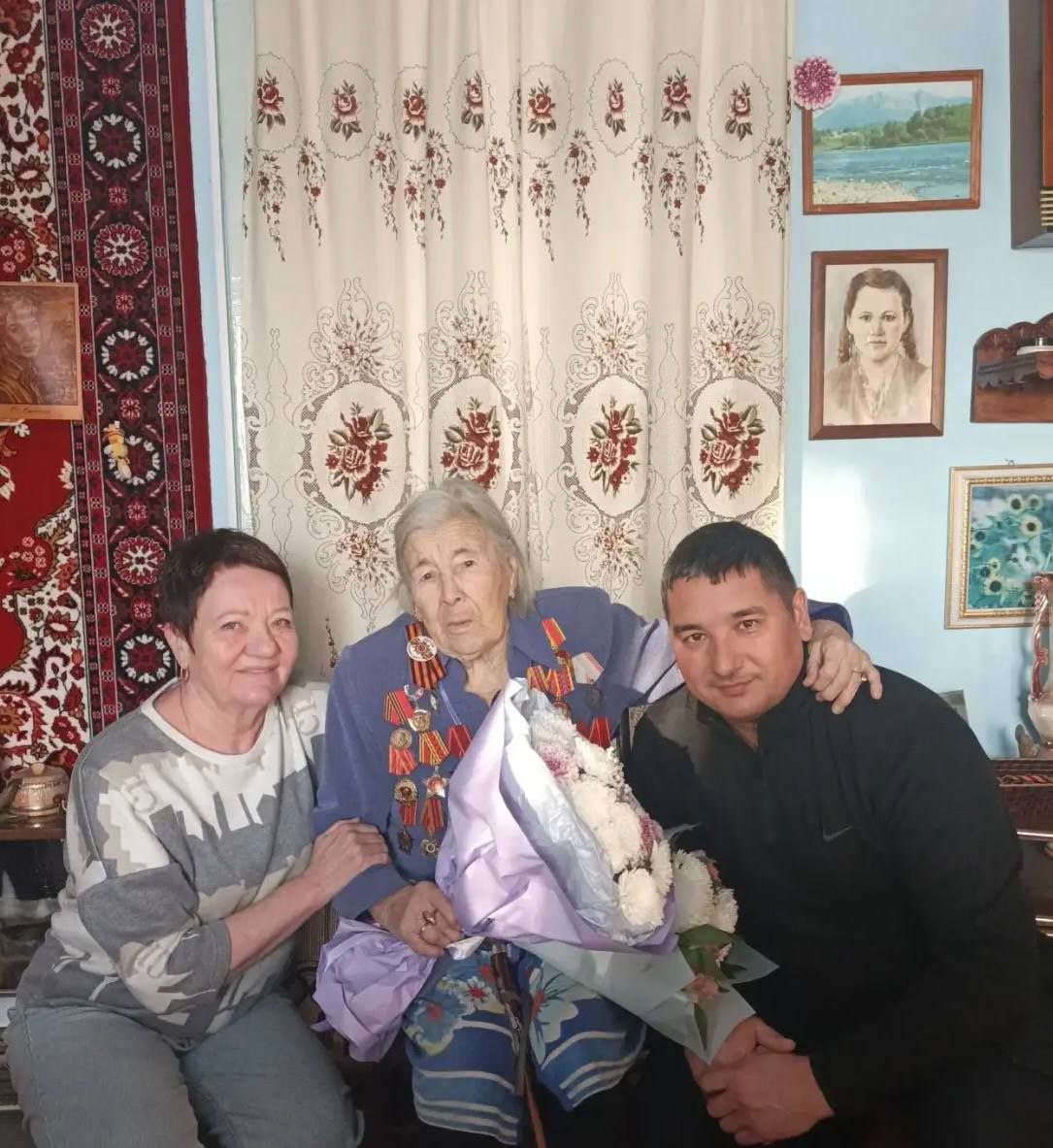 Почетная жительница Турочака, ветеран труда России Анфиза Макаровна Погадаева отпраздновала 97-й день рождения