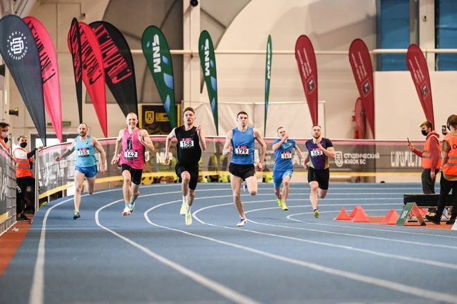 Председатель правительства Республики Алтай Александр Прокопьев отреагировал на обращение группы родителей о строительстве легкоатлетического манежа