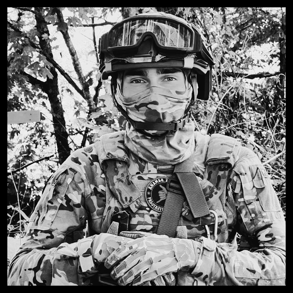 В ходе специальной военной операции погиб военнослужащий из Республики Алтай Артем Сергеевич Здобнин