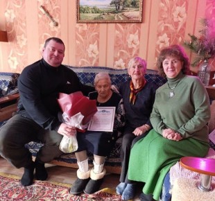 95 лет исполнилось труженице тыла из Маймы Клавдии Ивановне Чертовой