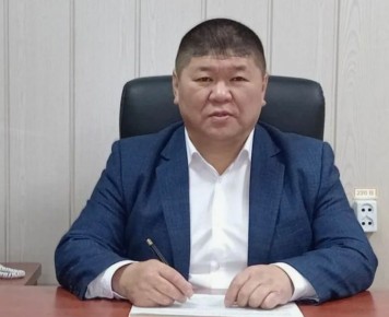 Как и предполагалось, и. о. главы Улаганского района Айдар Акчин участвует в конкурсе на должность главы и уже заручился поддержкой «Единой России»