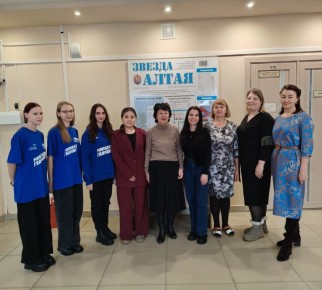 Активисты "Единой России" поздравили работников СМИ Республики Алтай с Днем российской печати