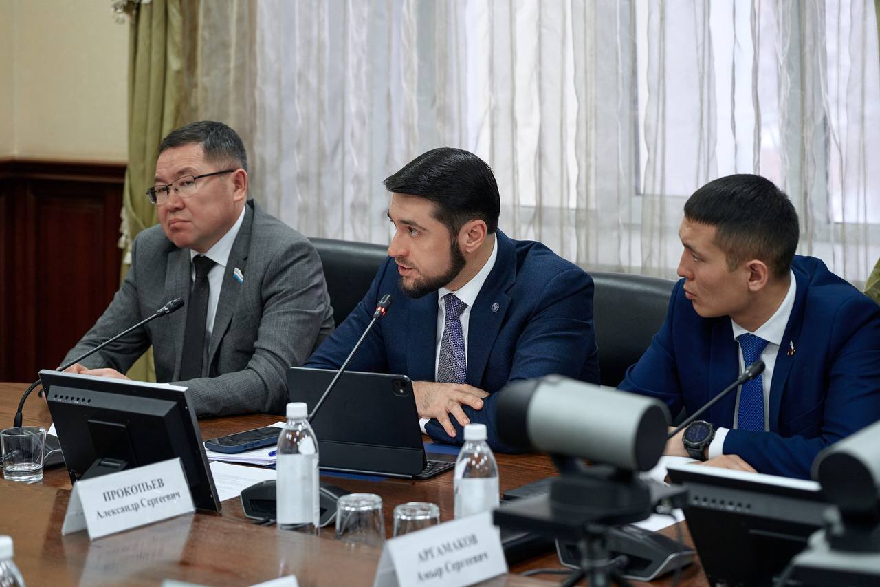 Александр Прокопьев: На первом в 2026 году заседании Правительства Республики Алтай рассмотрели ряд важных вопросов, среди которых утверждение адресной инвестиционной программы Александр Прокопьев: На первом в 2026 году заседании Правительства Республики Алтай рассмотрели ряд важных вопросов, среди которых утверждение адресной инвестиционной программы