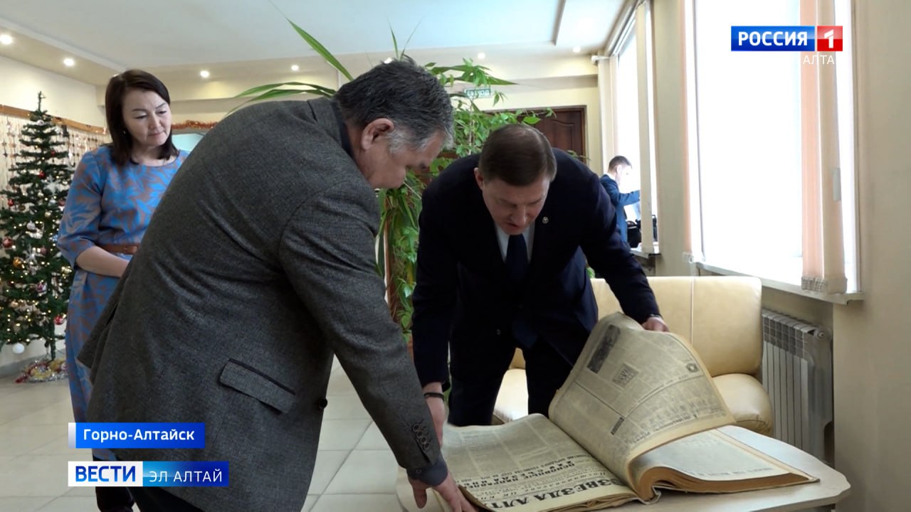 Глава Андрей Турчак обсудил проблемы региональной прессы в День печати