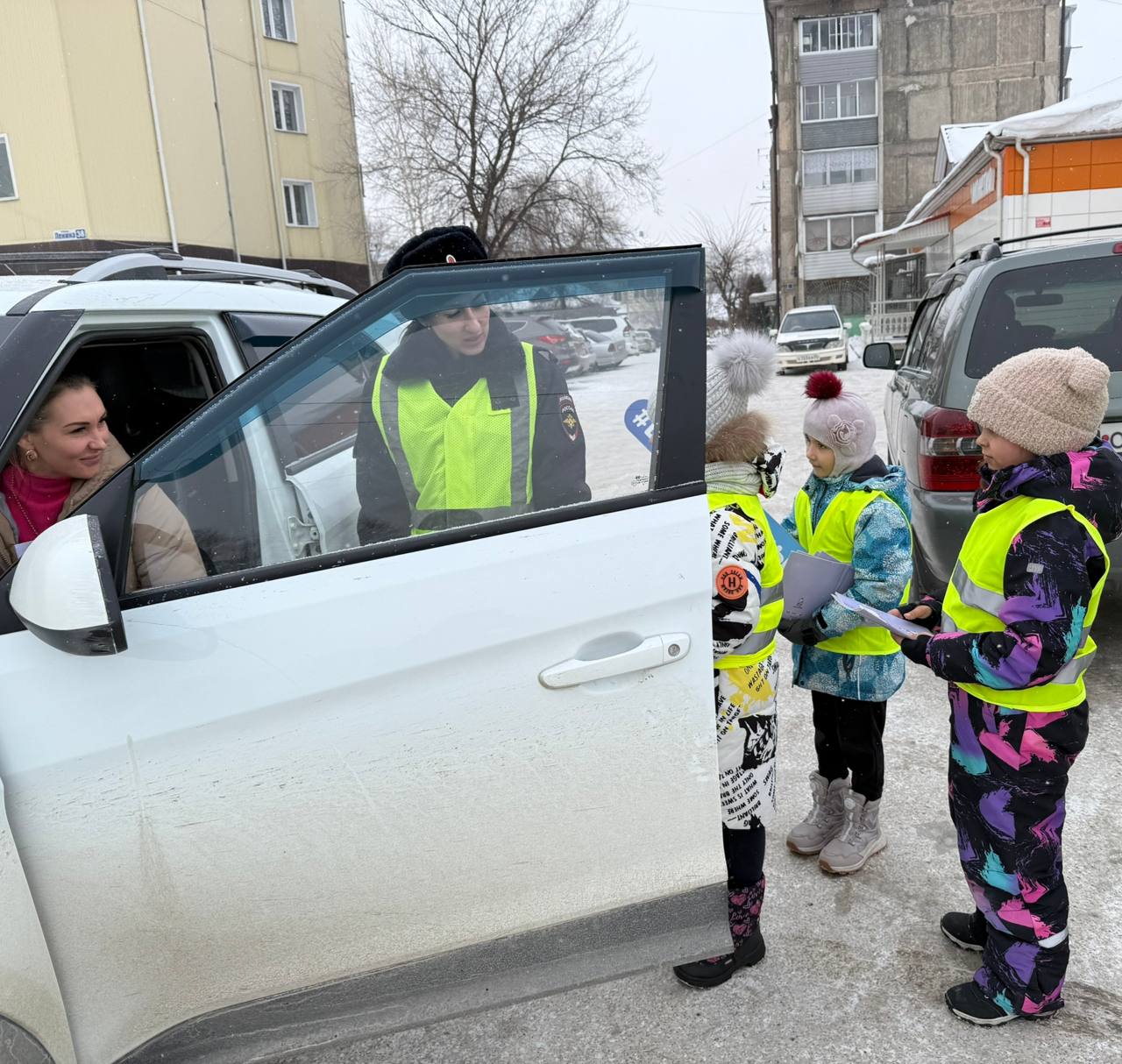 В Майме прошла акция «Пристегнись! Спасательный ремень» В Майме прошла акция «Пристегнись! Спасательный ремень»