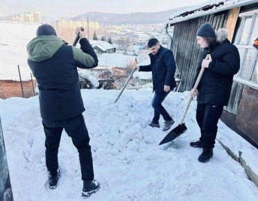 "Снежный десант" "Единой России" продолжает работу в Республике Алтай