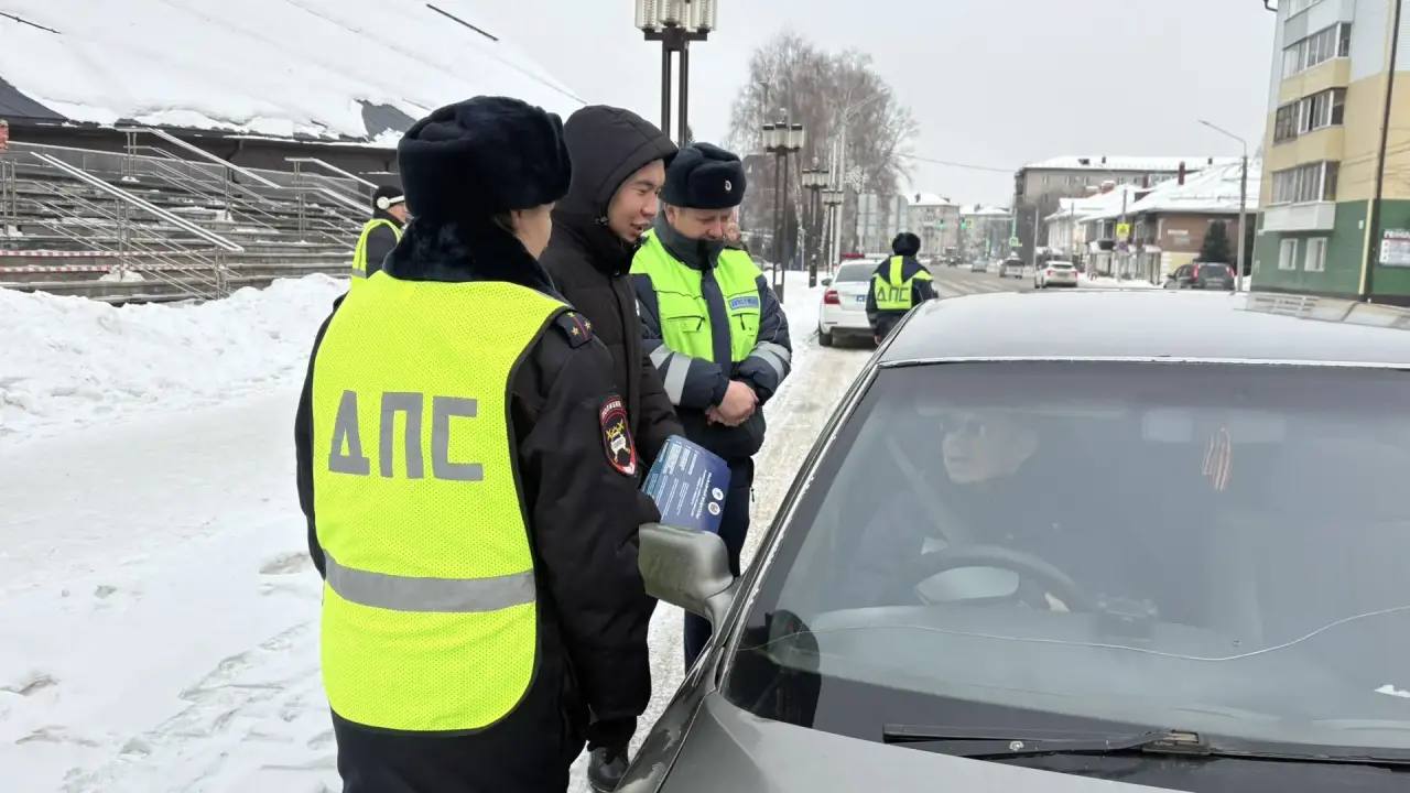 Молодые педагоги и сотрудники региональной Госавтоинспекции обратились к водителям Горно-Алтайска Молодые педагоги и сотрудники региональной Госавтоинспекции обратились к водителям Горно-Алтайска