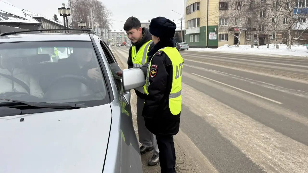 Молодые педагоги и сотрудники региональной Госавтоинспекции обратились к водителям Горно-Алтайска Молодые педагоги и сотрудники региональной Госавтоинспекции обратились к водителям Горно-Алтайска
