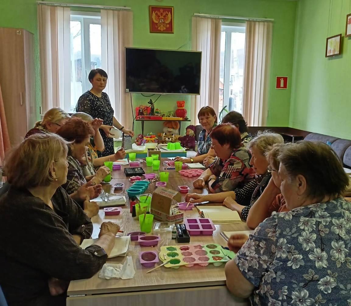 Клуб для пожилых «Онлайн» более 10 лет работает при управлении соцподдержки населения Горно-Алтайска Клуб для пожилых «Онлайн» более 10 лет работает при управлении соцподдержки населения Горно-Алтайска