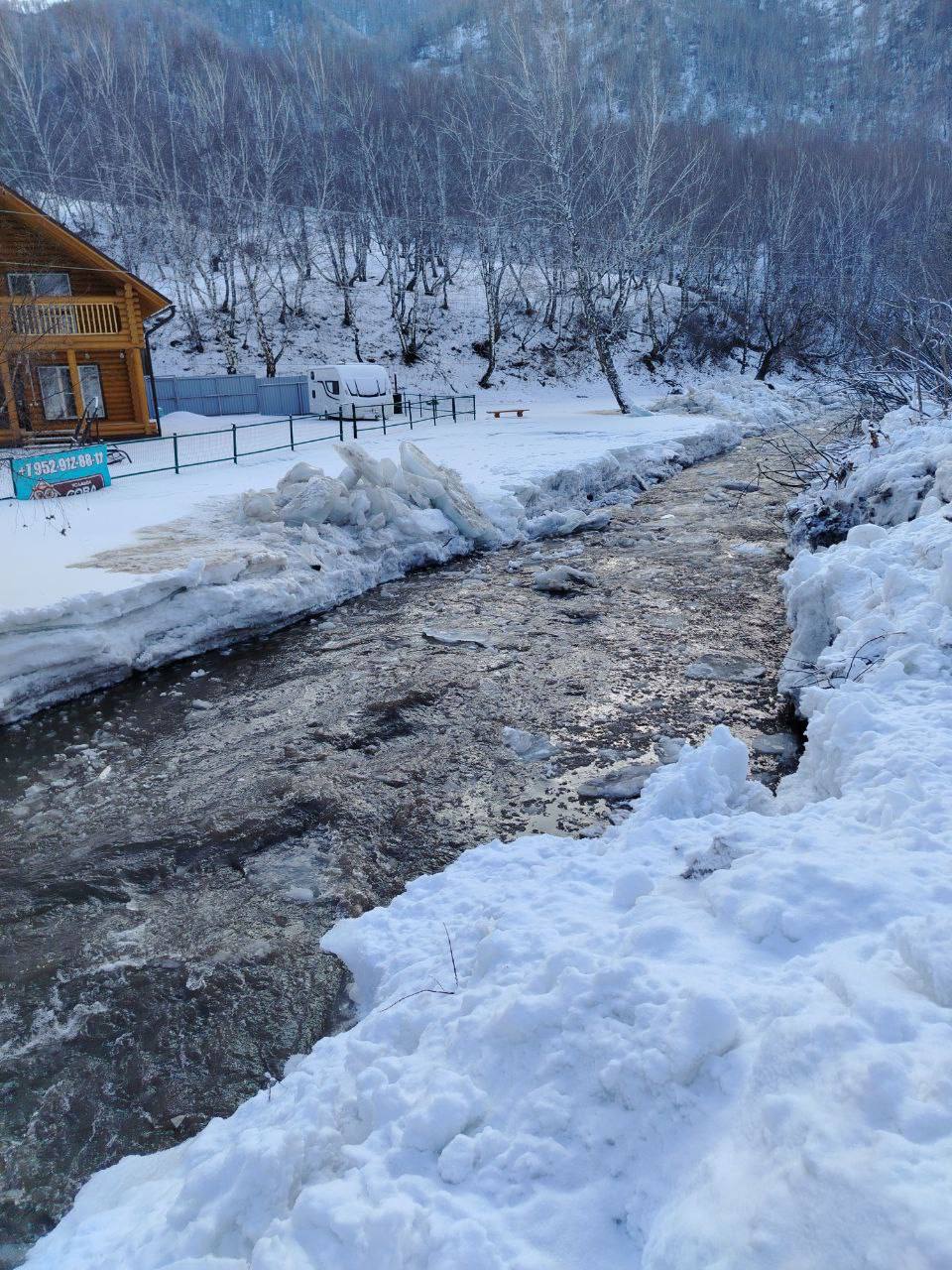 Русло реки вновь углубляли в Эдигане в минувшие выходные, чтобы избежать подтопления Русло реки вновь углубляли в Эдигане в минувшие выходные, чтобы избежать подтопления