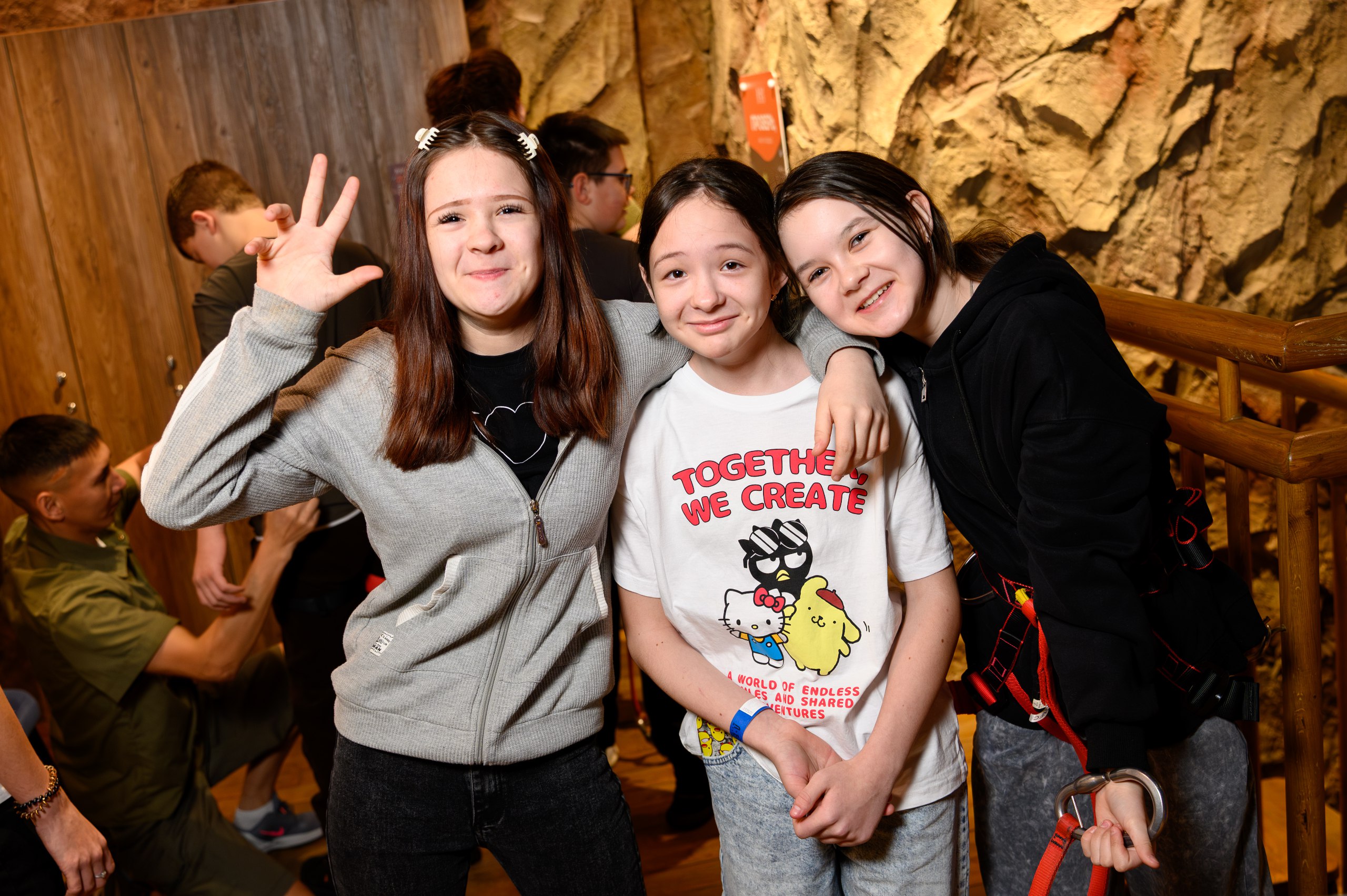 Курорт «Манжерок» устроил праздник для детей защитников Отечества и волонтёров Курорт «Манжерок» устроил праздник для детей защитников Отечества и волонтёров