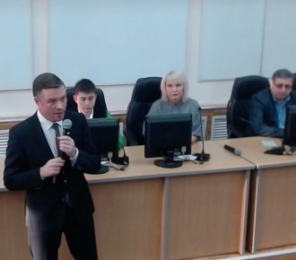 В эти минуты в Горно-Алтайском государственном университете проходит конференция работников и студентов, на которой выбирают ректора вуза