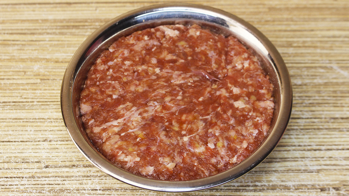 Вкусный рулет из слоеного теста: быстро и просто для любого стола